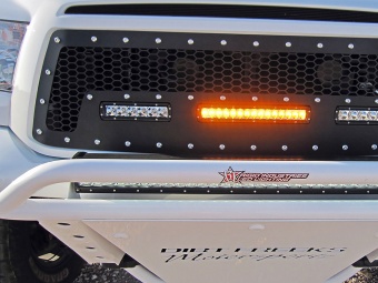 Решетка радиатора для Toyota Tundra 2010-2013 г.в. для фары SR-серии 10'' и фар 6"
